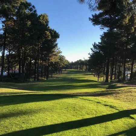 Close To Pga Aroeira Golf B&B 차르네카